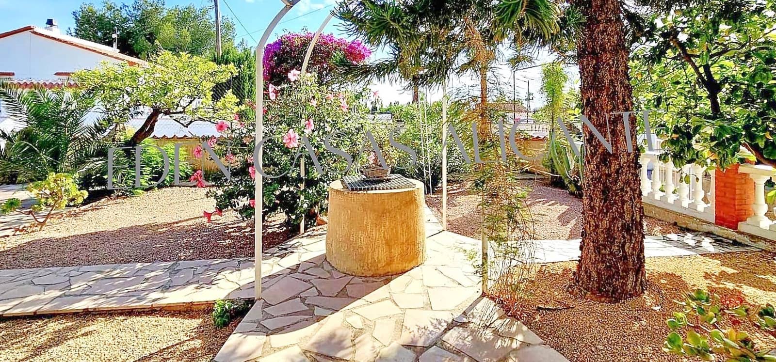 3 bedroom Villa for sale in Busot with pool - € 369,900 (Ref: 9820364)