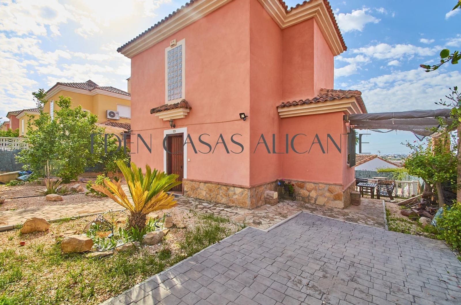 3 bedroom Villa for sale in Muchamiel / Mutxamel with pool - € 355,000 (Ref: 9822747)