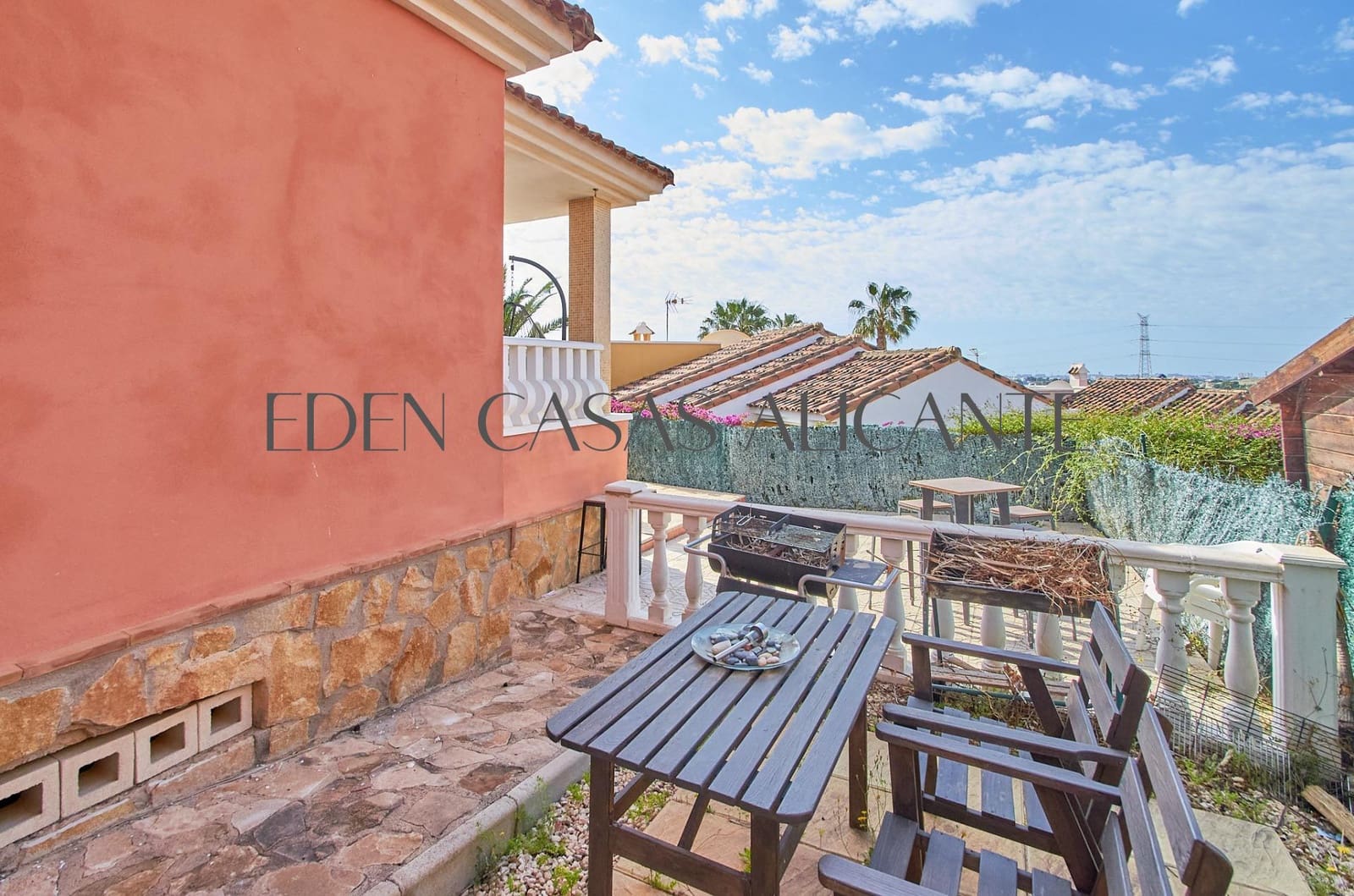 3 bedroom Villa for sale in Muchamiel / Mutxamel with pool - € 355,000 (Ref: 9822747)
