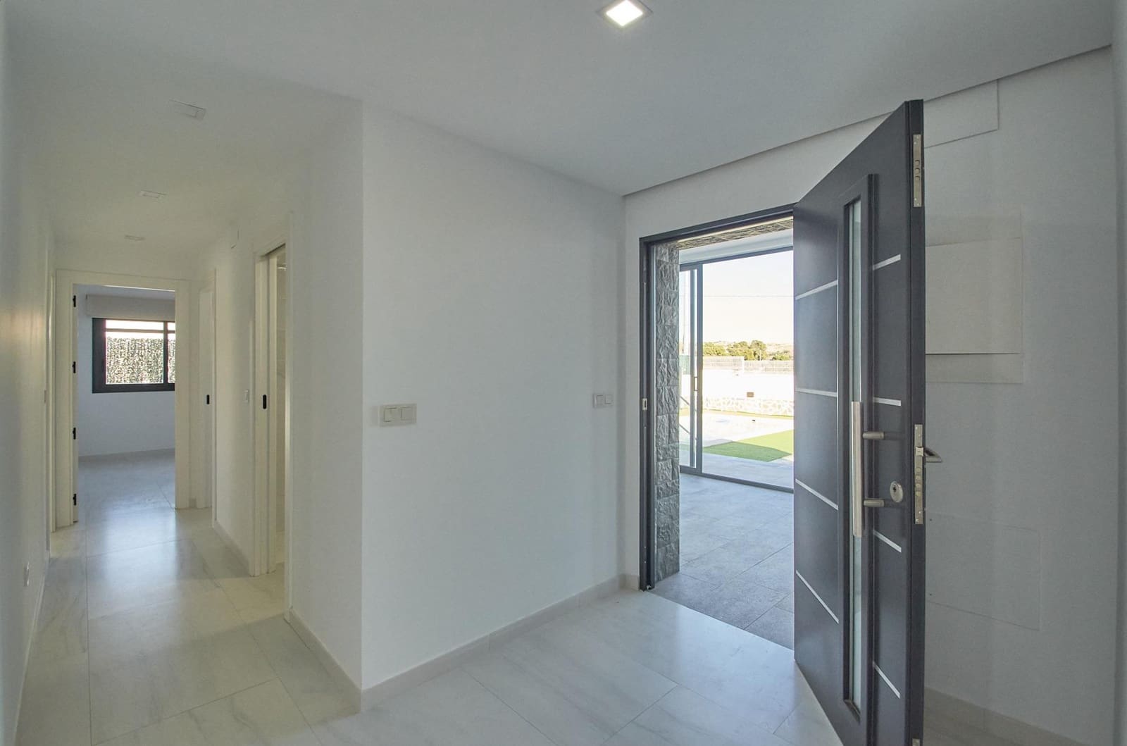 4 soveværelse Villa til salg i Busot med swimmingpool - € 570.000 (Ref: 9836514)