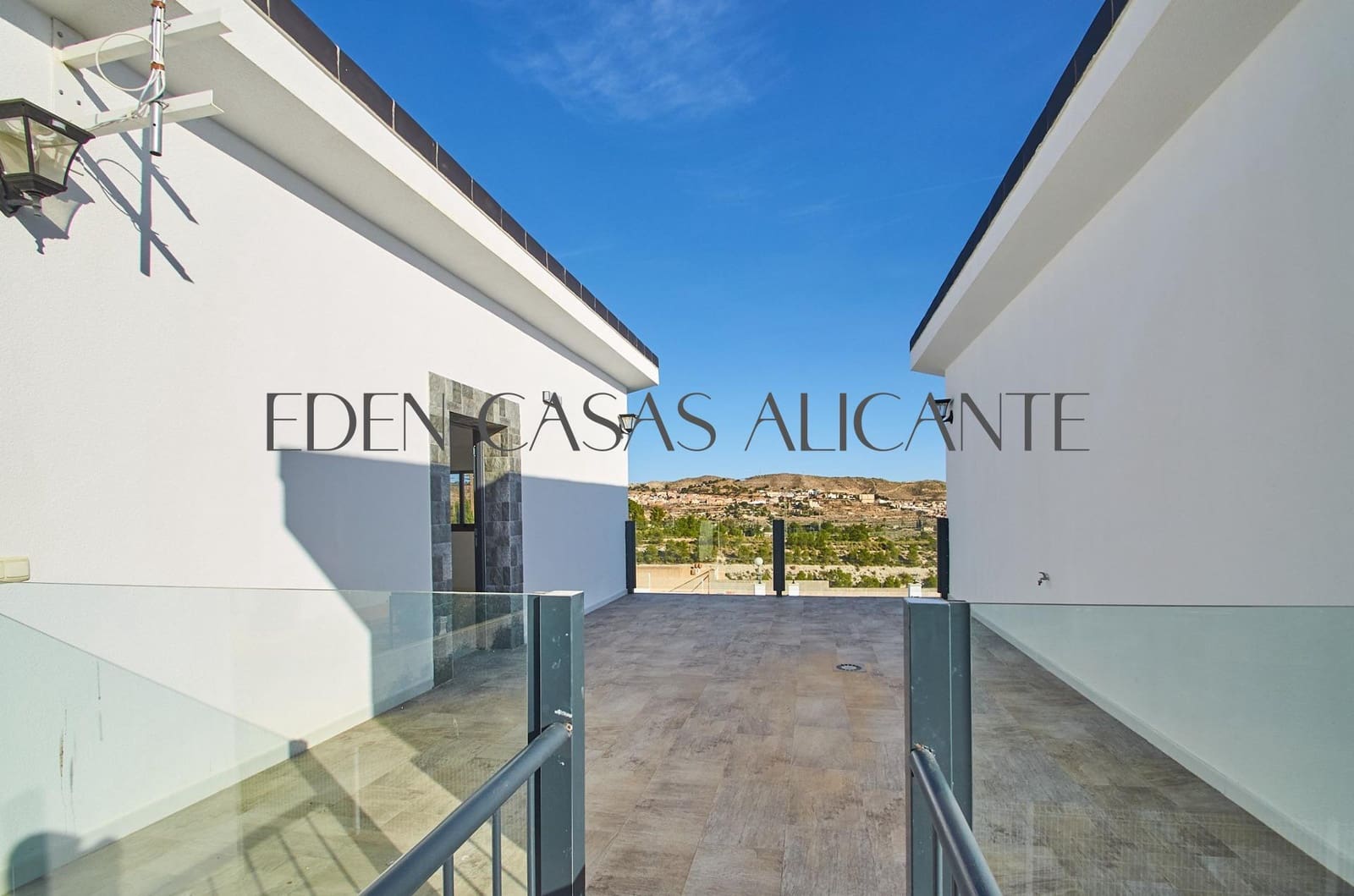 4 soveværelse Villa til salg i Busot med swimmingpool - € 570.000 (Ref: 9836514)