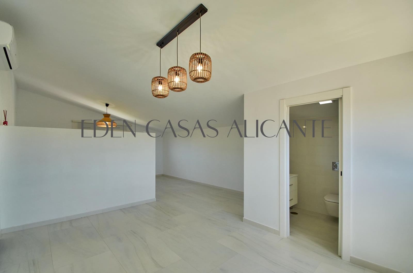 4 soveværelse Villa til salg i Busot med swimmingpool - € 570.000 (Ref: 9836514)