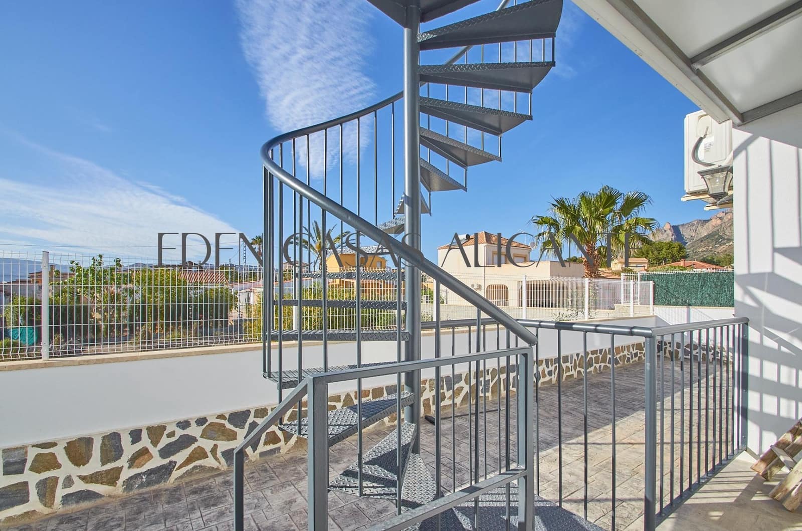 4 soveværelse Villa til salg i Busot med swimmingpool - € 570.000 (Ref: 9836514)