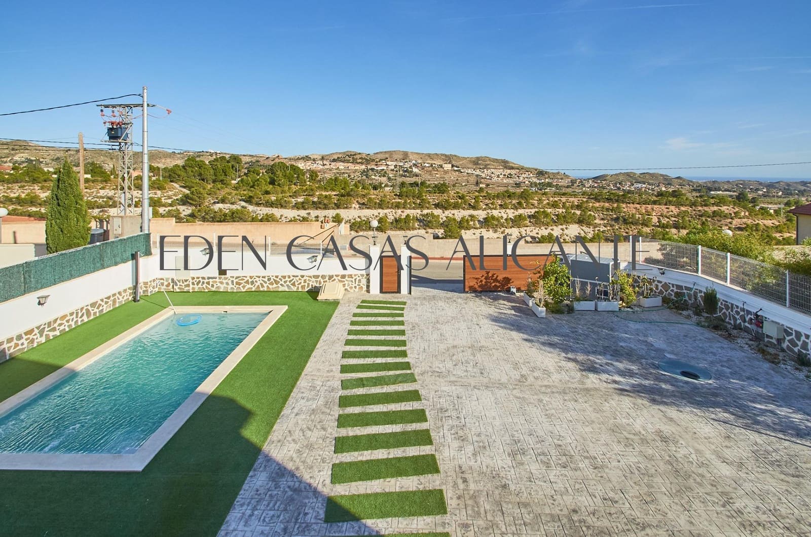 4 soveværelse Villa til salg i Busot med swimmingpool - € 570.000 (Ref: 9836514)