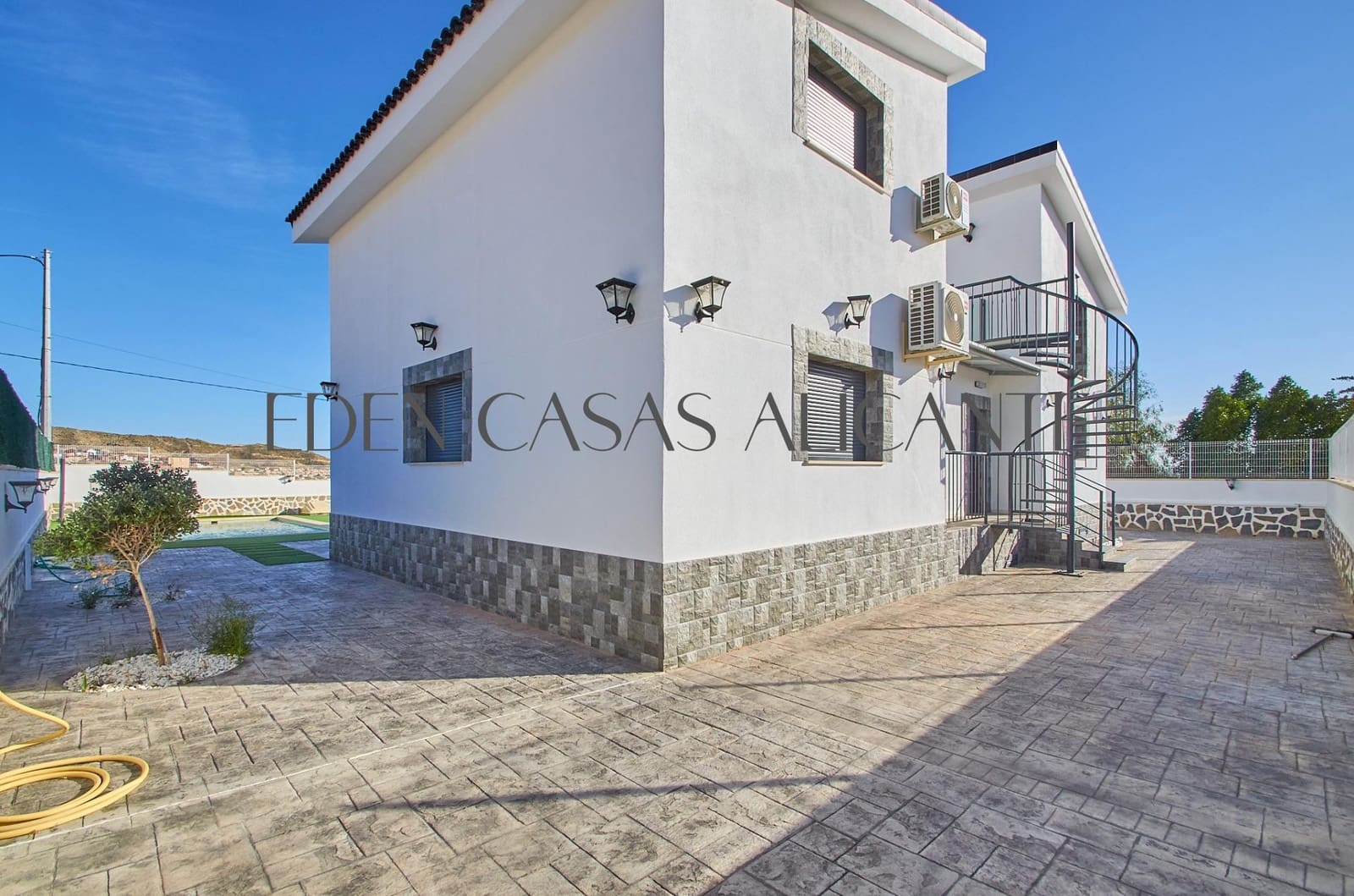 4 soveværelse Villa til salg i Busot med swimmingpool - € 570.000 (Ref: 9836514)