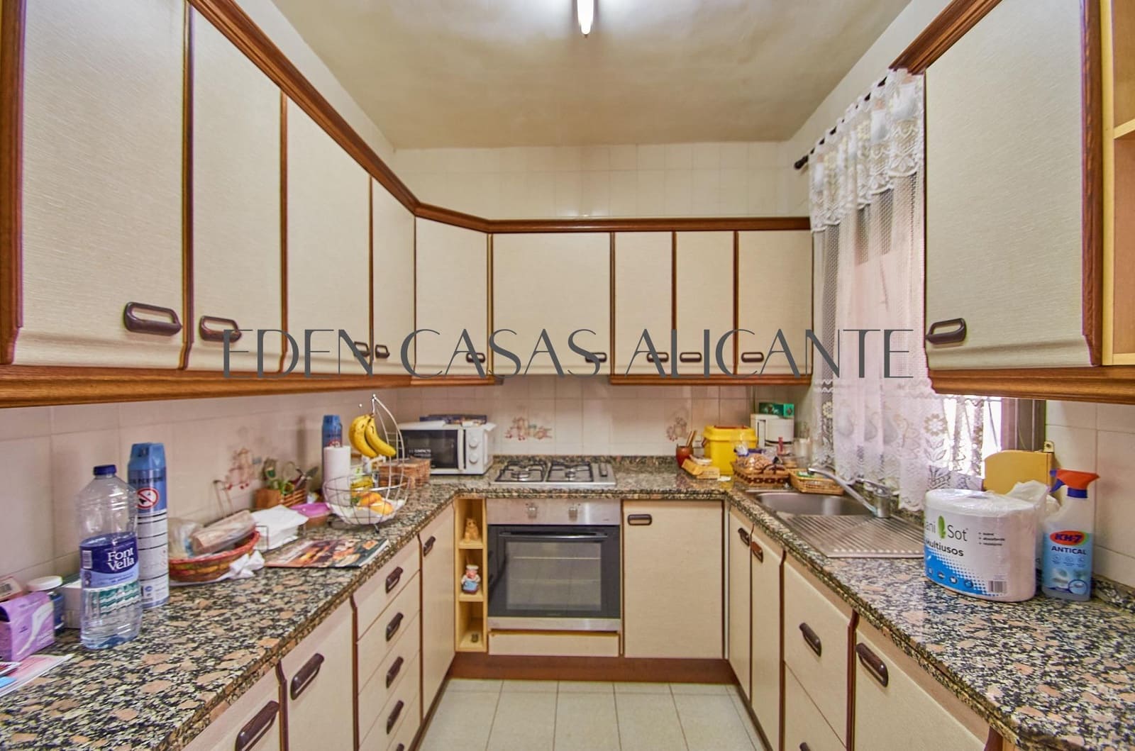 4 bedroom Villa for sale in Busot with pool garage - € 370,000 (Ref: 9836515)