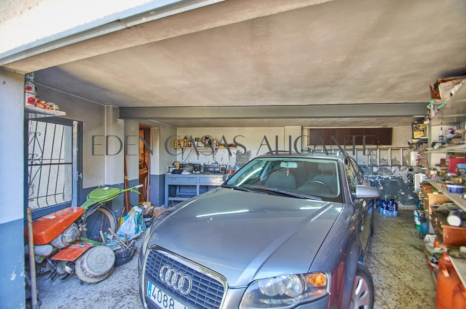 4 bedroom Villa for sale in Busot with pool garage - € 370,000 (Ref: 9836515)