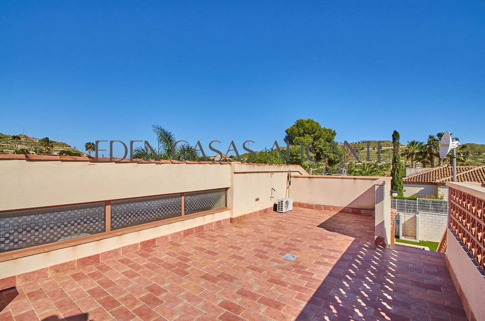 3 soverom Villa til salgs i Busot med svømmebasseng - € 498 000 (Ref: 9843698)