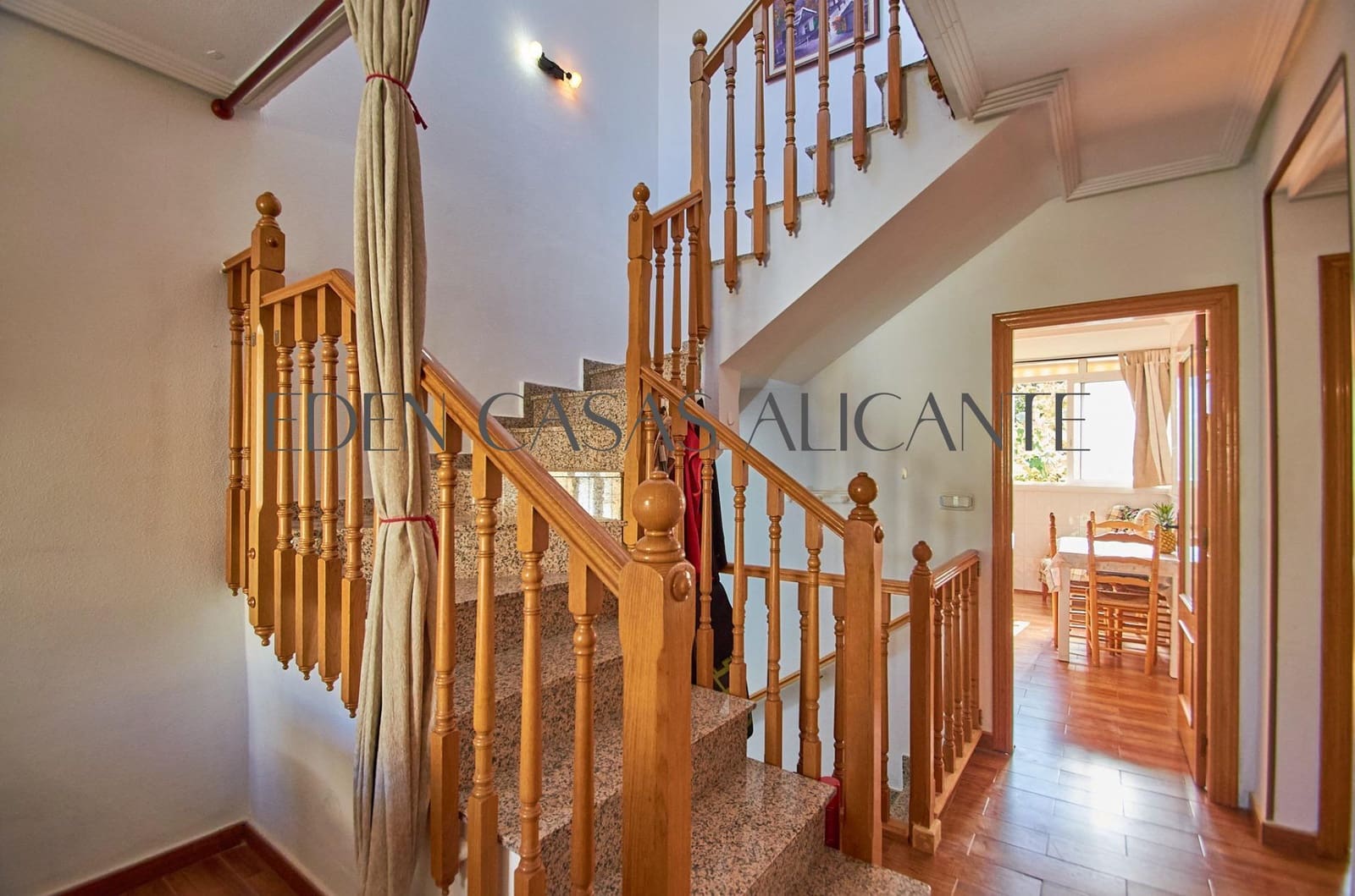 4 bedroom Semi-detached Villa for sale in Muchamiel / Mutxamel with pool - € 343,000 (Ref: 9846587)