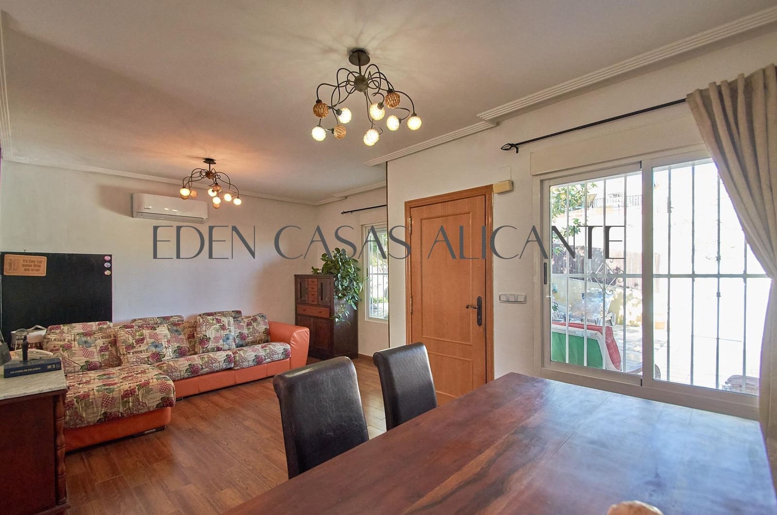 4 bedroom Semi-detached Villa for sale in Muchamiel / Mutxamel with pool - € 343,000 (Ref: 9846587)