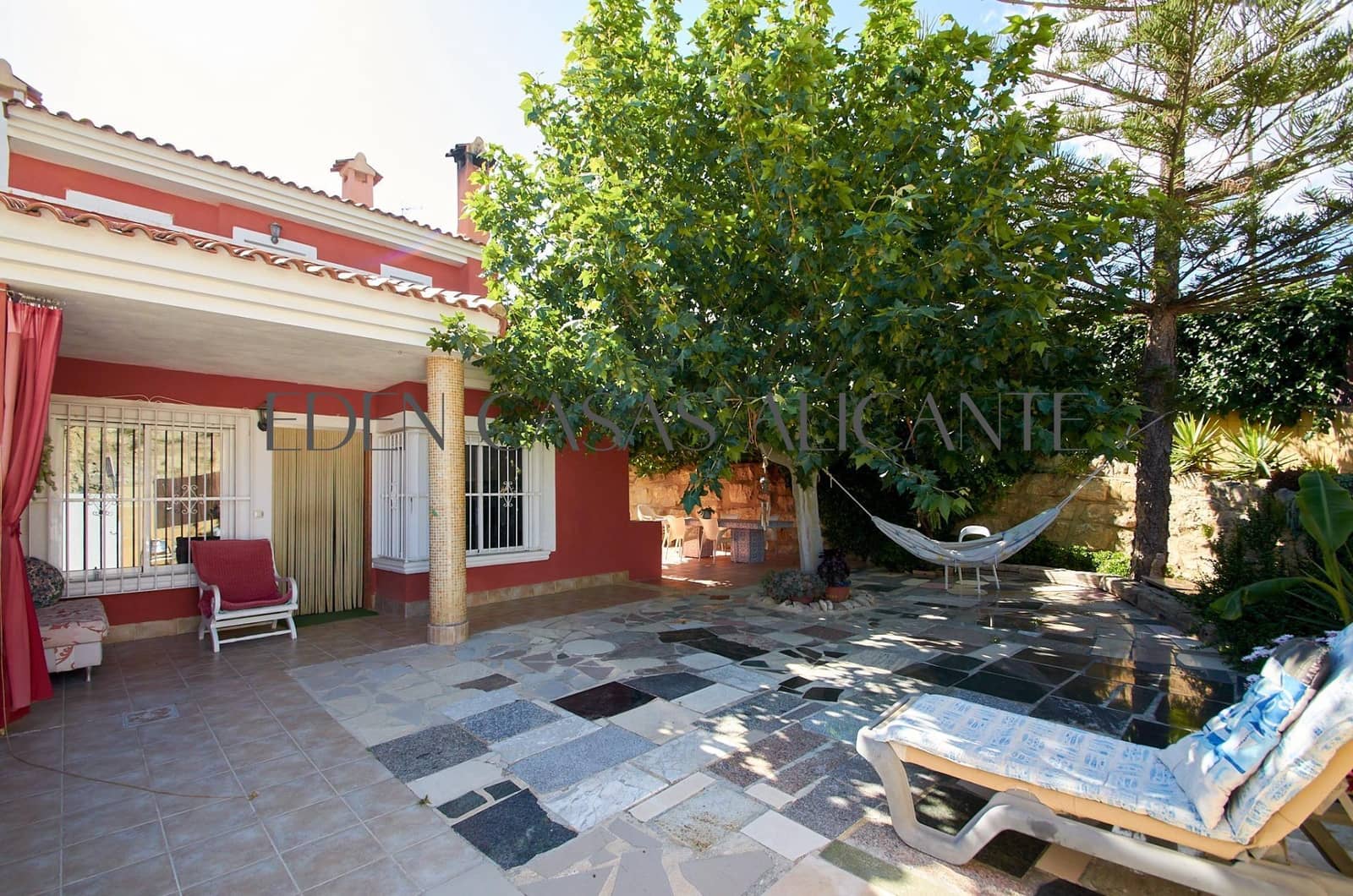 4 bedroom Semi-detached Villa for sale in Muchamiel / Mutxamel with pool - € 343,000 (Ref: 9846587)