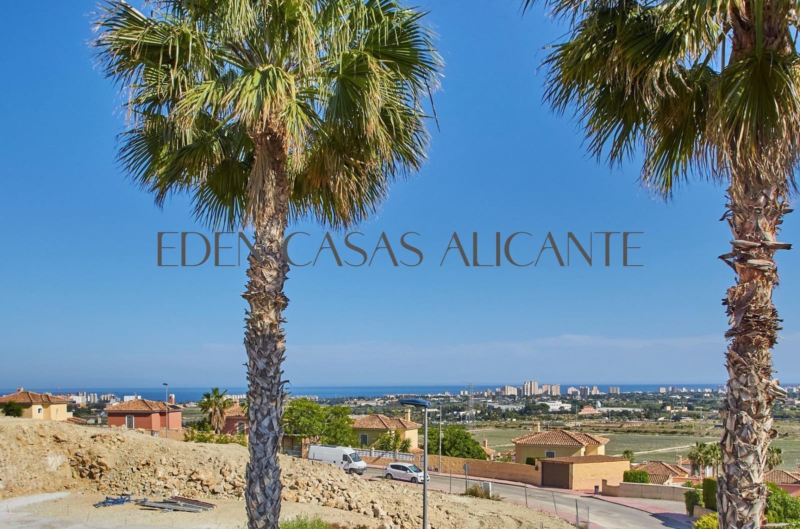 4 bedroom Semi-detached Villa for sale in Muchamiel / Mutxamel with pool - € 343,000 (Ref: 9846587)