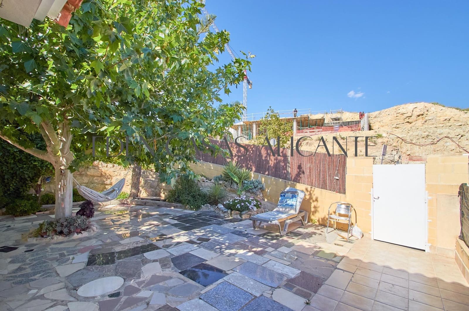 4 bedroom Semi-detached Villa for sale in Muchamiel / Mutxamel with pool - € 343,000 (Ref: 9846587)