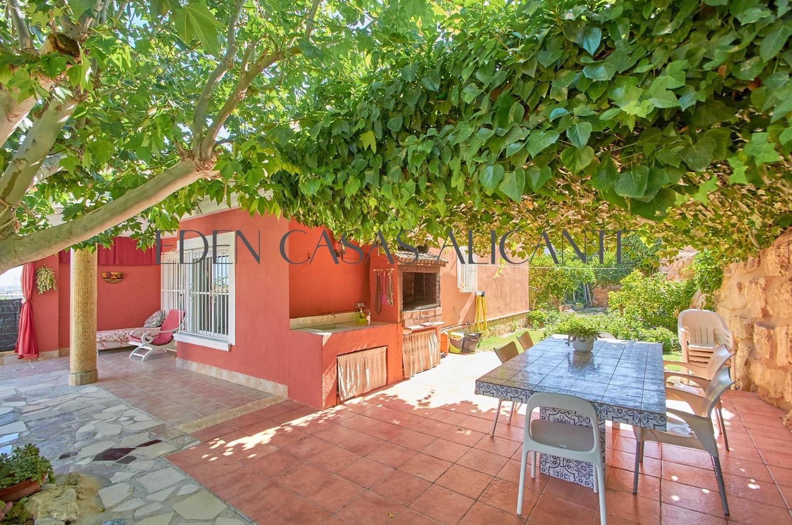 4 bedroom Semi-detached Villa for sale in Muchamiel / Mutxamel with pool - € 343,000 (Ref: 9846587)