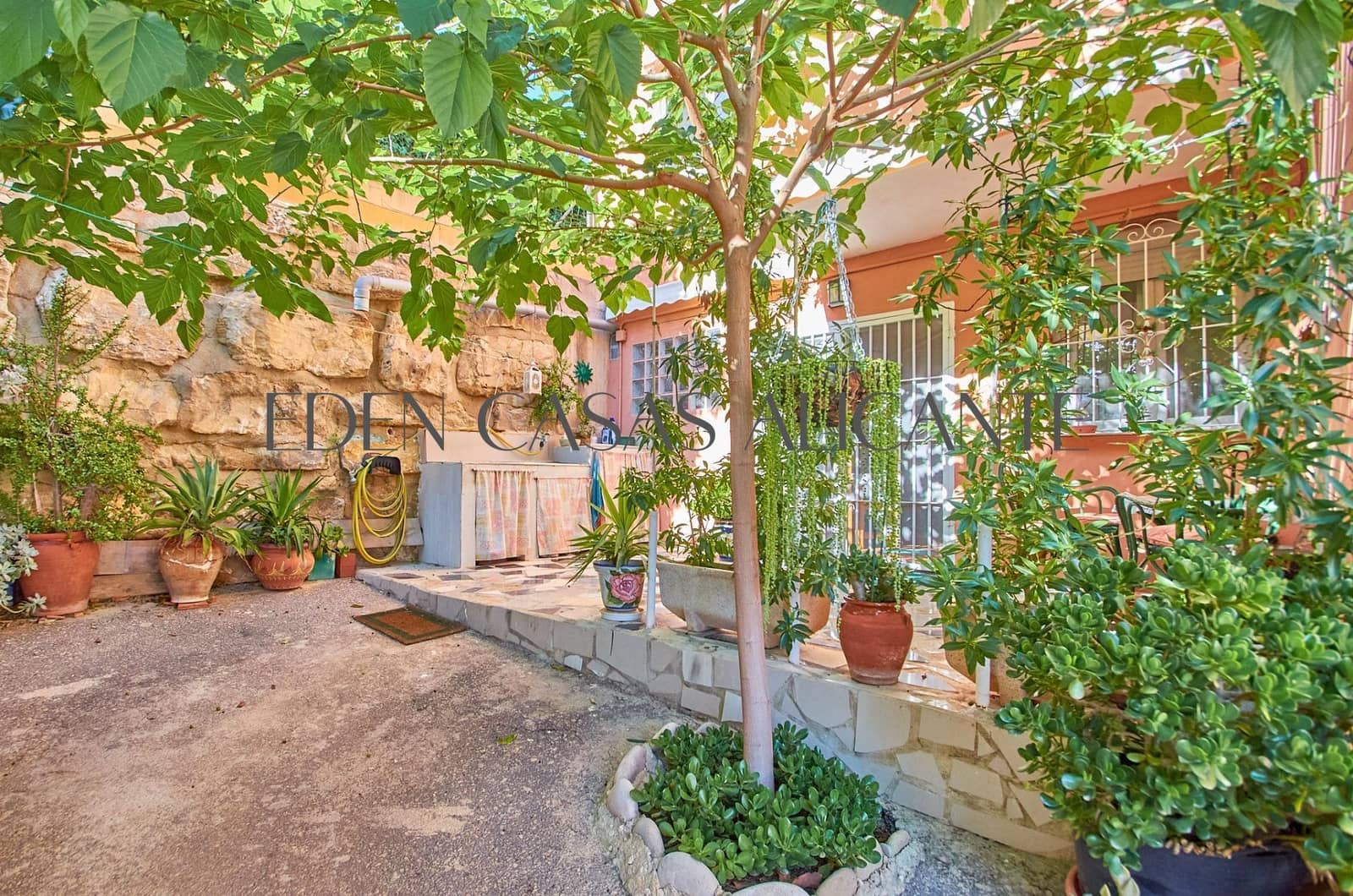 4 bedroom Semi-detached Villa for sale in Muchamiel / Mutxamel with pool - € 343,000 (Ref: 9846587)
