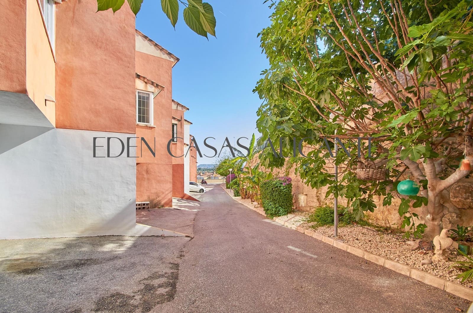 4 bedroom Semi-detached Villa for sale in Muchamiel / Mutxamel with pool - € 343,000 (Ref: 9846587)