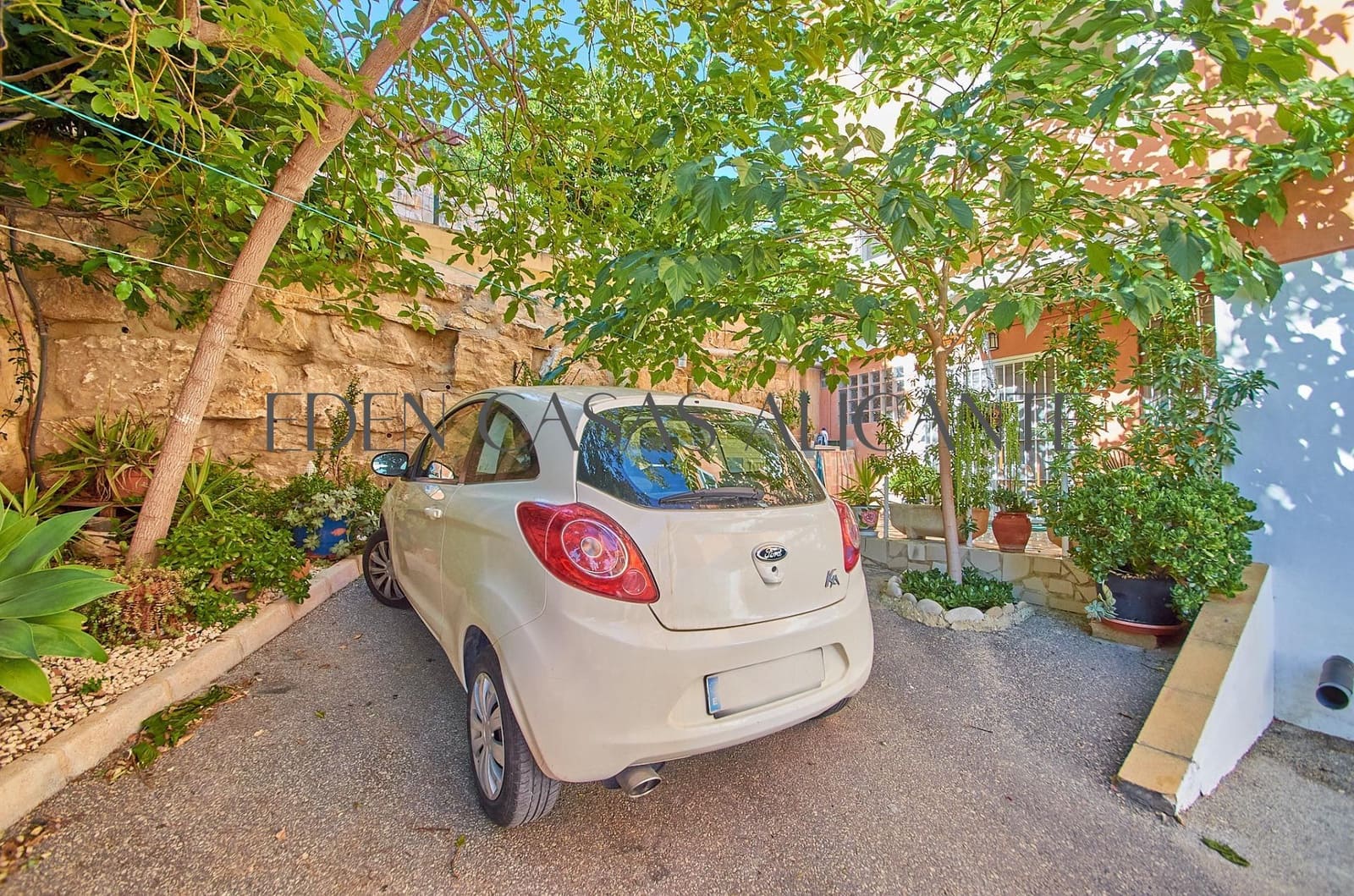 4 bedroom Semi-detached Villa for sale in Muchamiel / Mutxamel with pool - € 343,000 (Ref: 9846587)