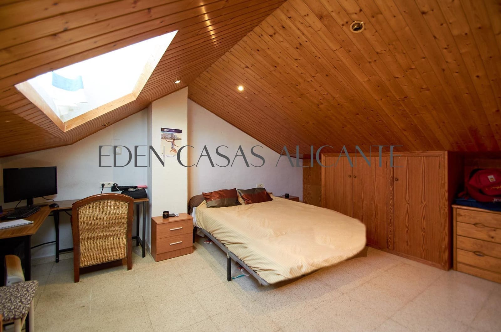 4 sypialnia Willa na sprzedaż w El Campello z garażem - 332 000 € (Ref: 9857656)
