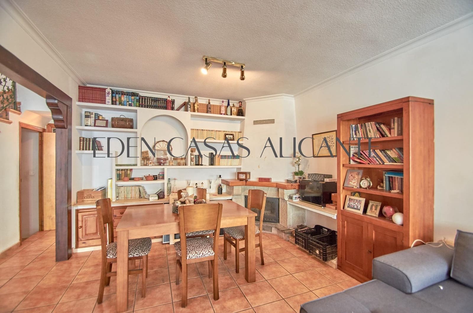 4 sypialnia Willa na sprzedaż w El Campello z garażem - 332 000 € (Ref: 9857656)
