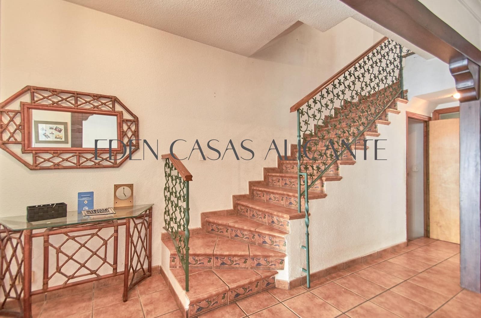 4 sypialnia Willa na sprzedaż w El Campello z garażem - 332 000 € (Ref: 9857656)
