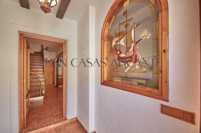 4 sypialnia Willa na sprzedaż w El Campello z garażem - 332 000 € (Ref: 9857656)
