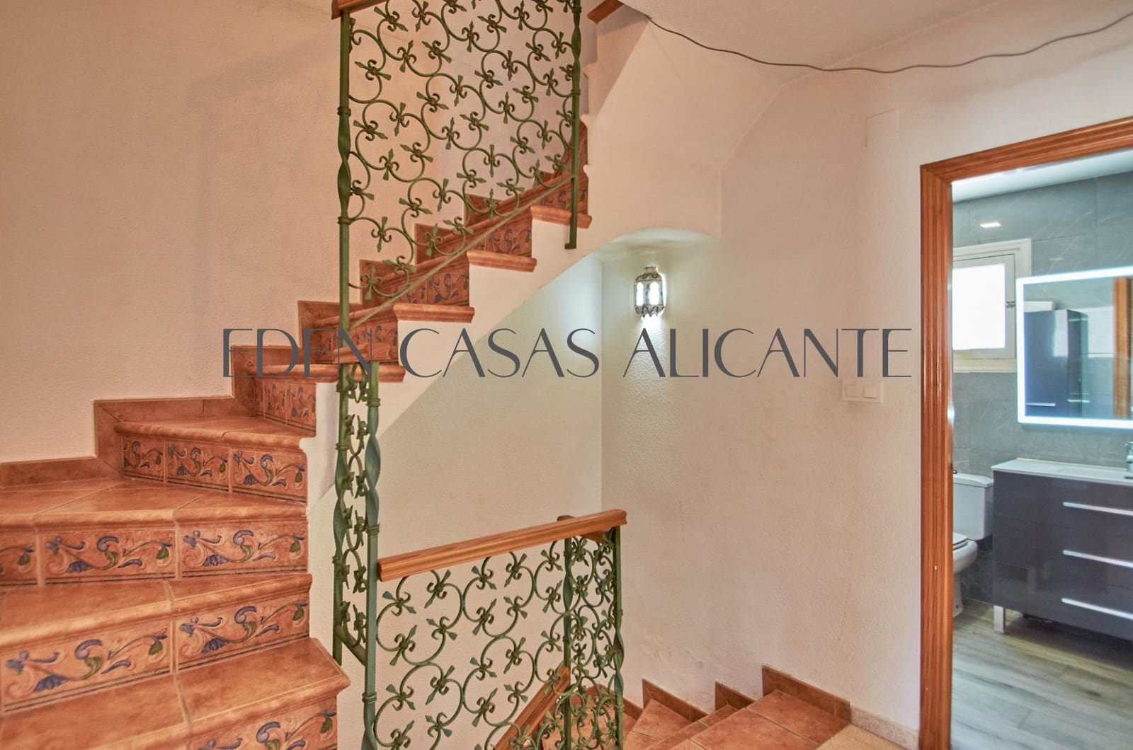 4 sypialnia Willa na sprzedaż w El Campello z garażem - 332 000 € (Ref: 9857656)