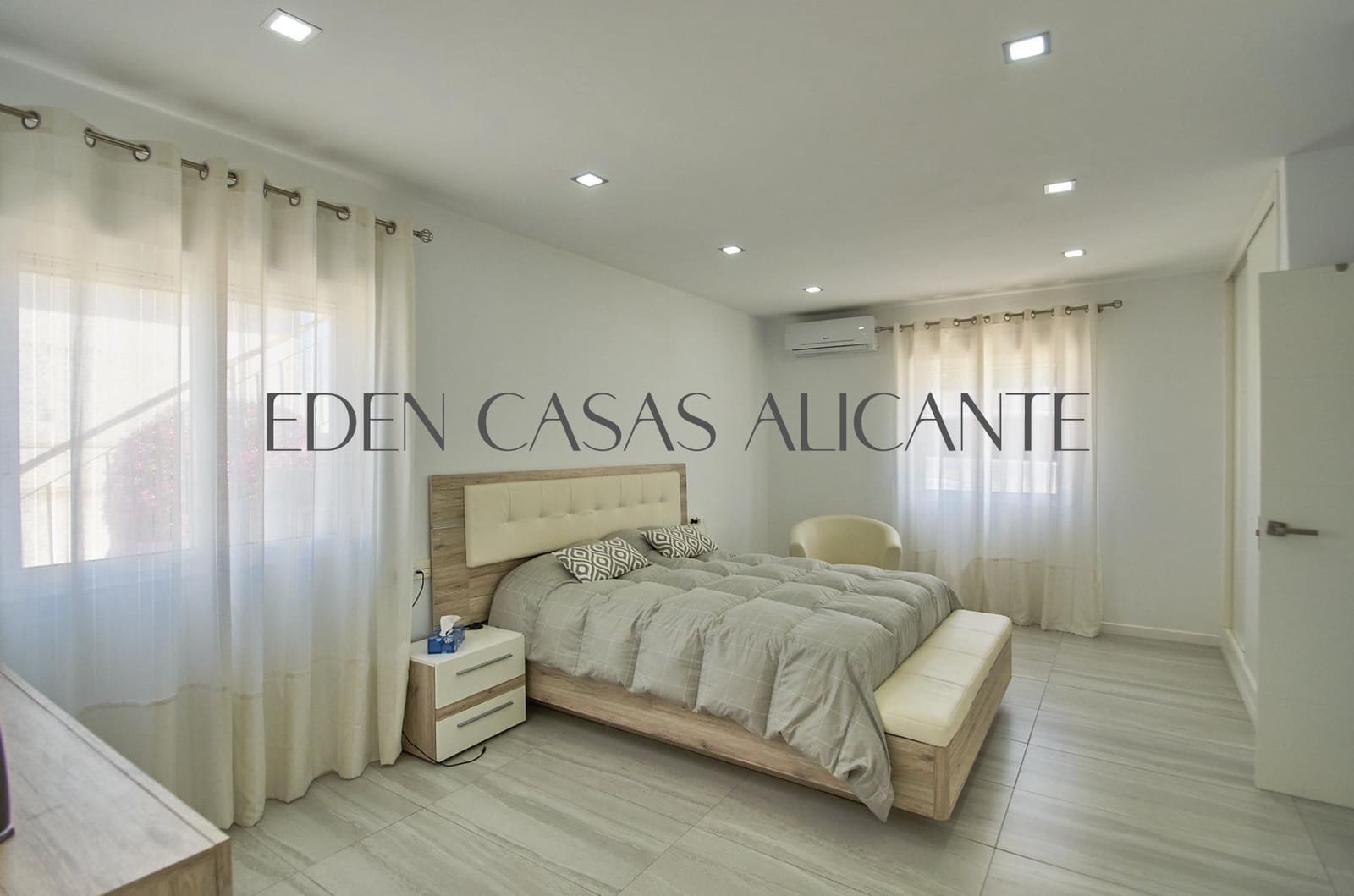 4 quarto Moradia para venda em Busot com piscina garagem - 450 000 € (Ref: 9867124)