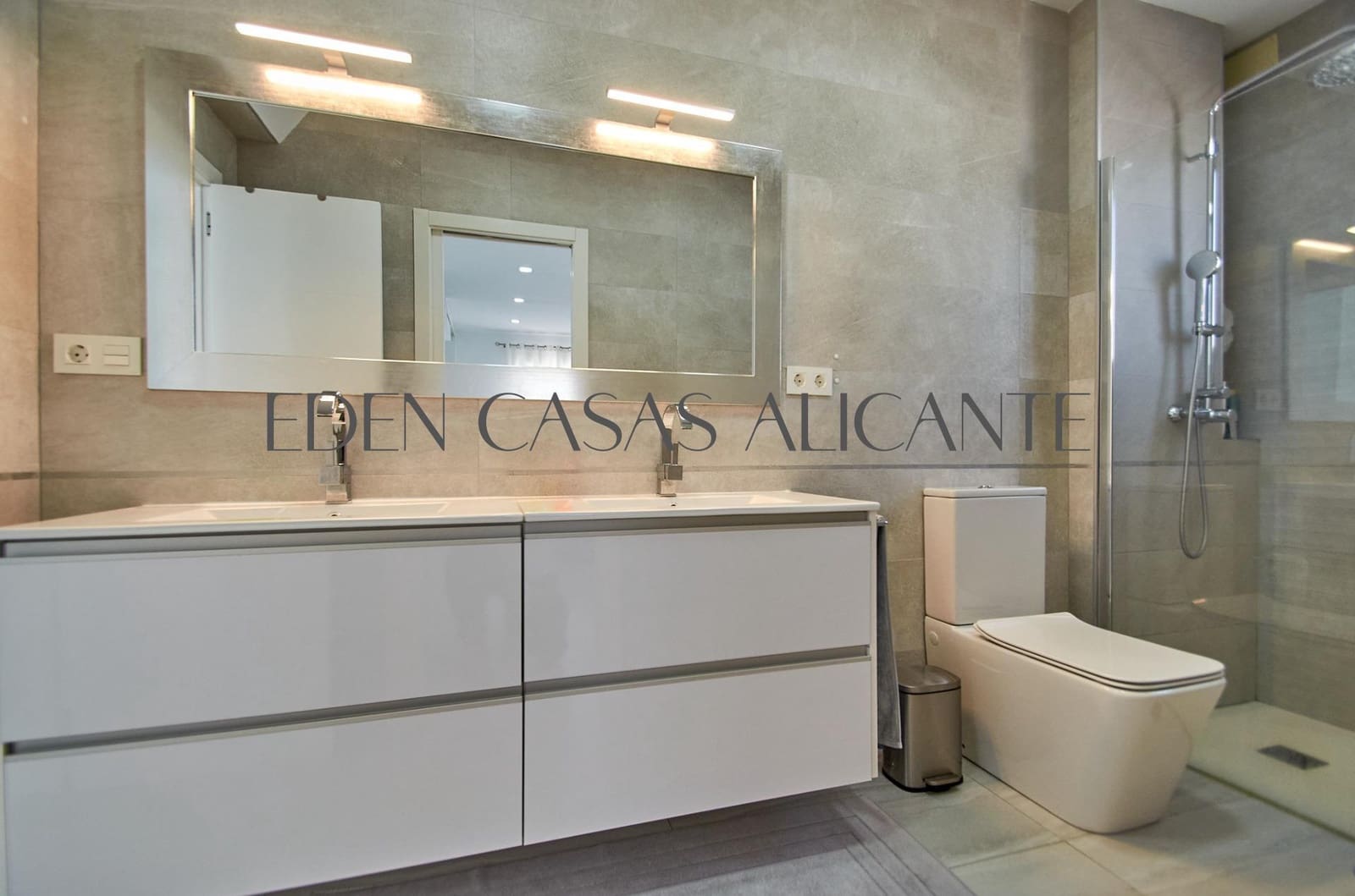 4 quarto Moradia para venda em Busot com piscina garagem - 450 000 € (Ref: 9867124)