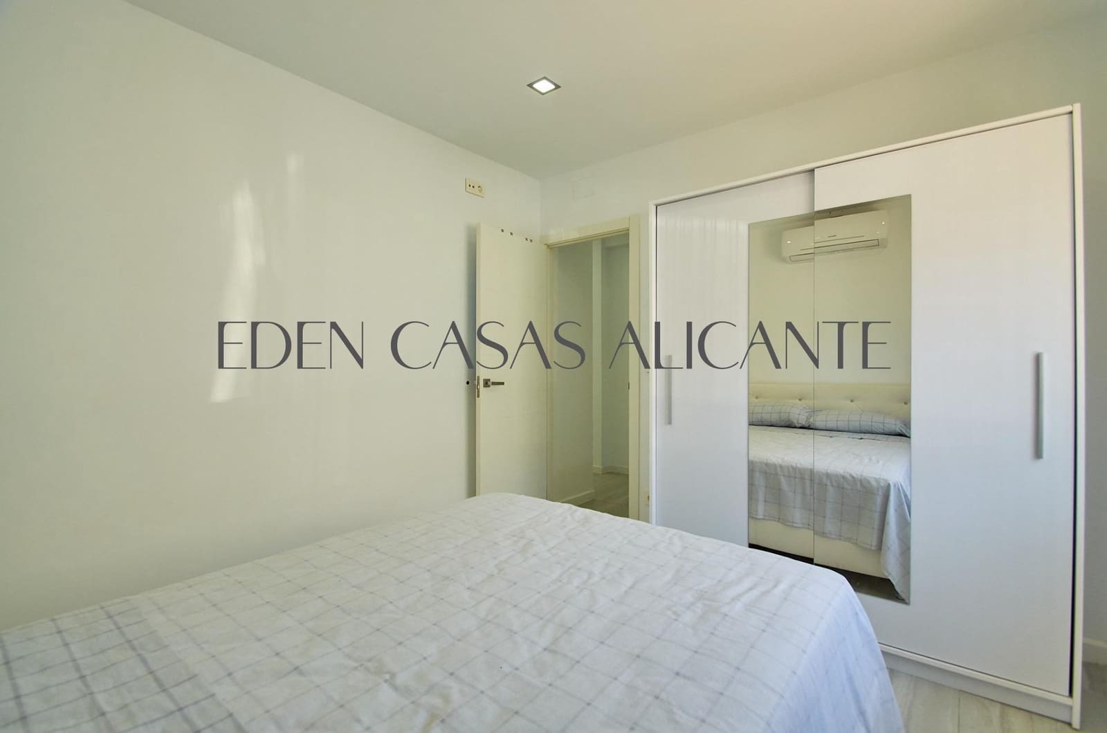 4 quarto Moradia para venda em Busot com piscina garagem - 450 000 € (Ref: 9867124)