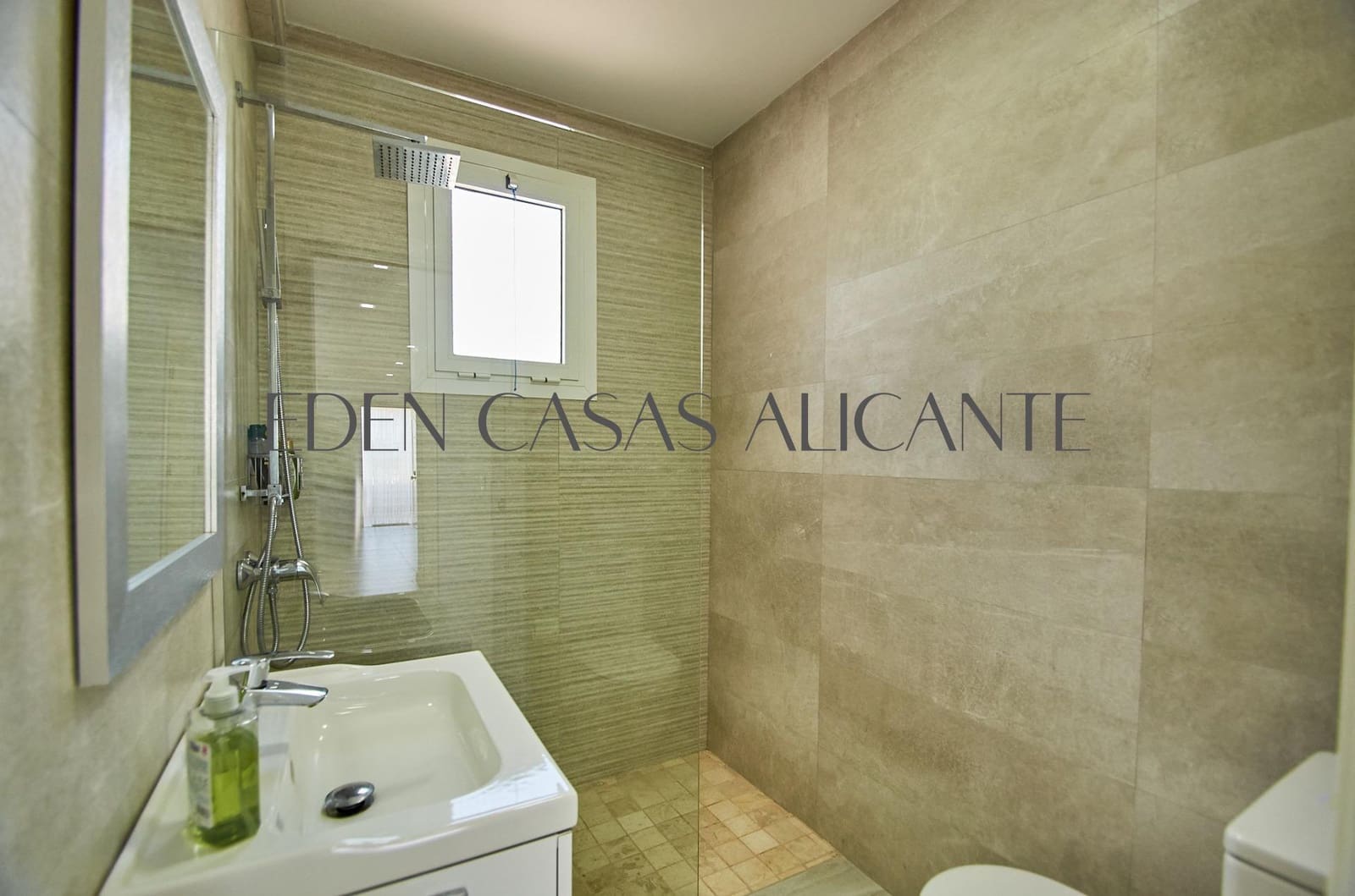 4 quarto Moradia para venda em Busot com piscina garagem - 450 000 € (Ref: 9867124)