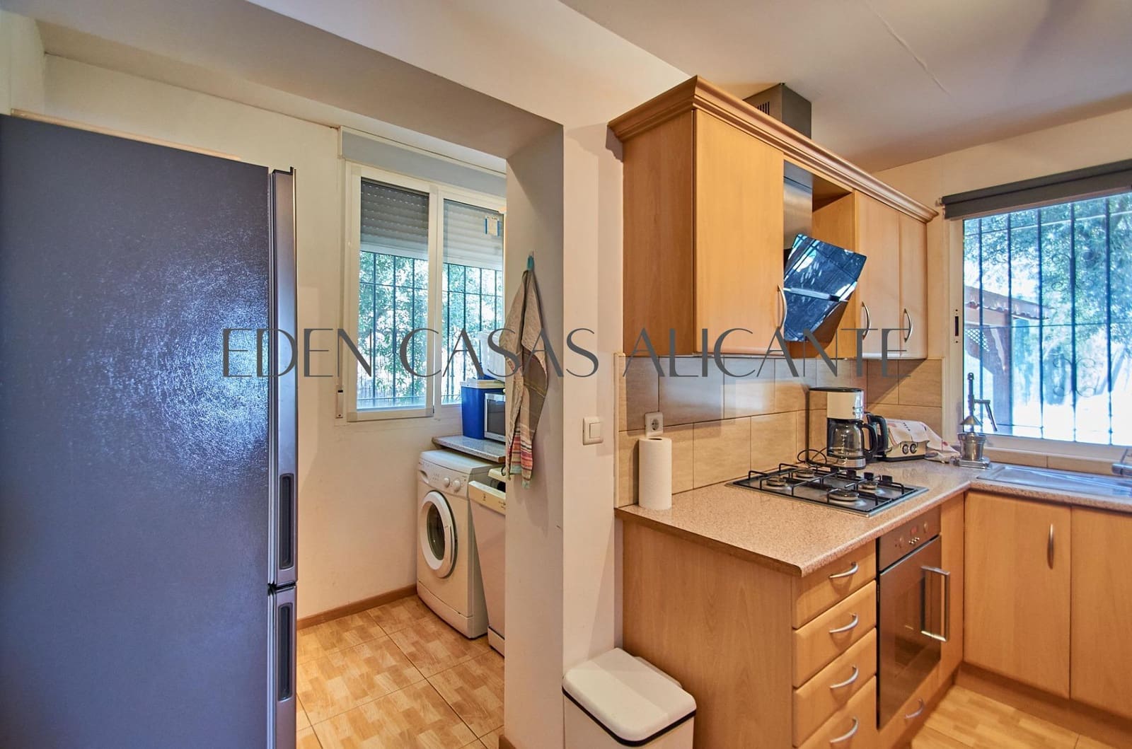 4 soveværelse Villa til salg i Busot med swimmingpool - € 360.000 (Ref: 9876598)