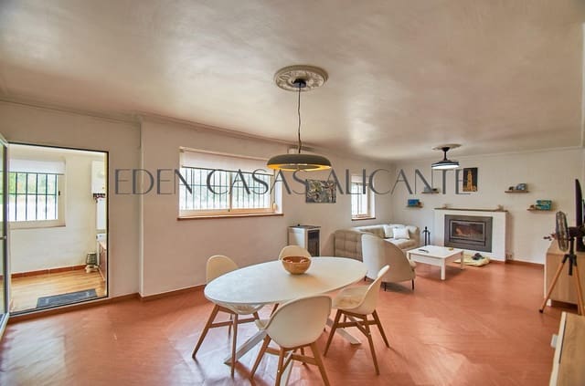 Chalet de 3 habitaciones en Biar en venta - 199.900 € (Ref: 9904156)