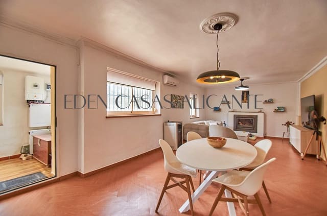 Chalet de 3 habitaciones en Biar en venta - 199.900 € (Ref: 9904156)