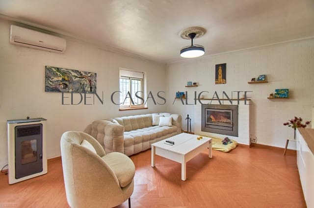 Chalet de 3 habitaciones en Biar en venta - 199.900 € (Ref: 9904156)