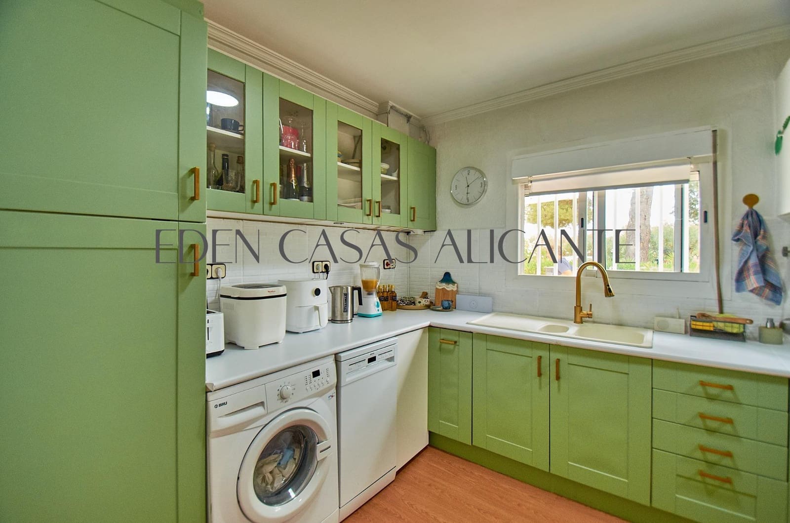 Chalet de 3 habitaciones en Biar en venta - 199.900 € (Ref: 9904156)