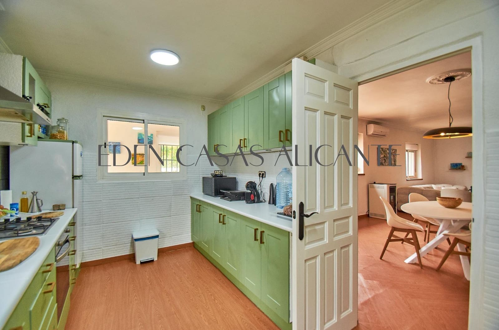 Chalet de 3 habitaciones en Biar en venta - 199.900 € (Ref: 9904156)