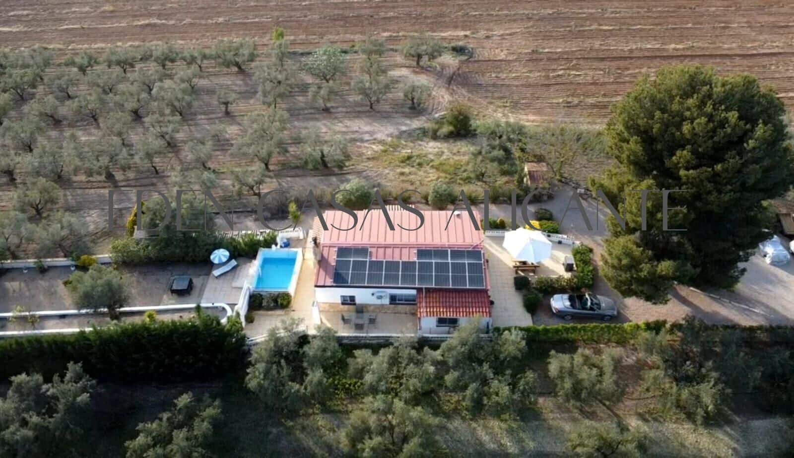 Chalet de 3 habitaciones en Biar en venta - 199.900 € (Ref: 9904156)