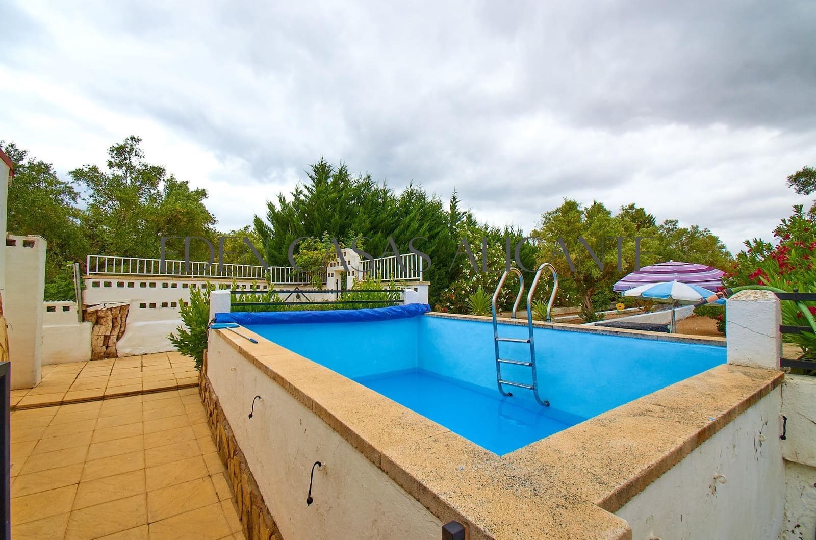 Chalet de 3 habitaciones en Biar en venta - 199.900 € (Ref: 9904156)