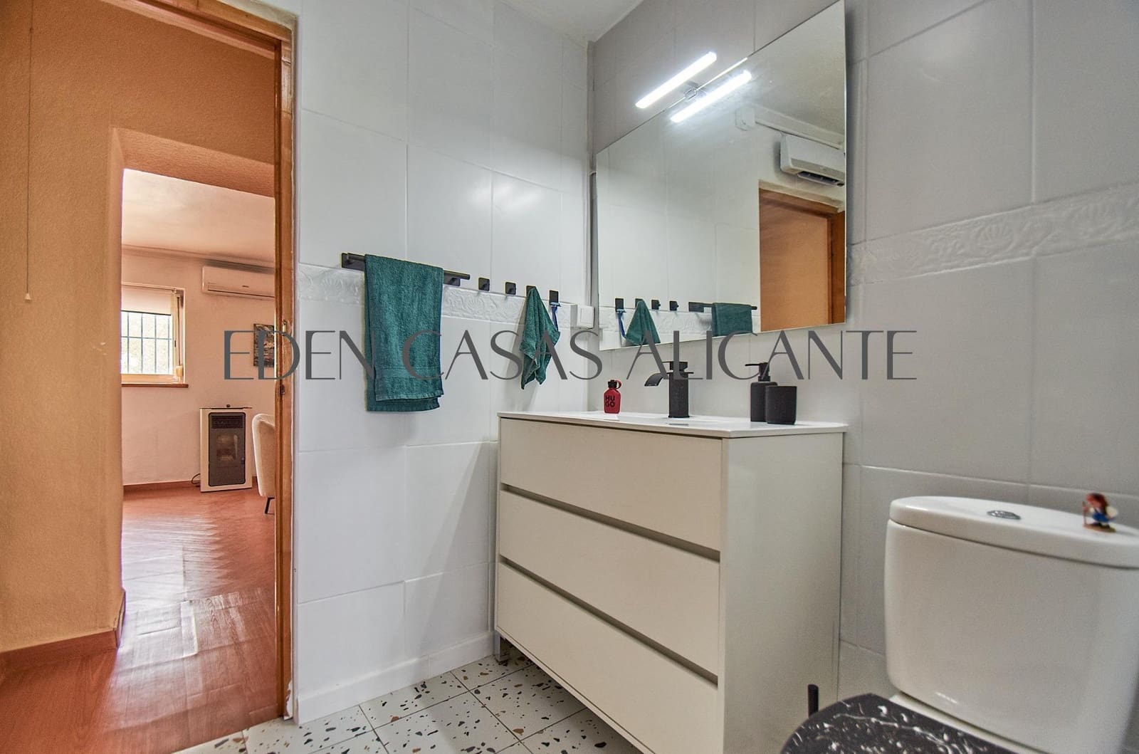 3 bedroom Villa for sale in Biar - € 199,900 (Ref: 9904156)