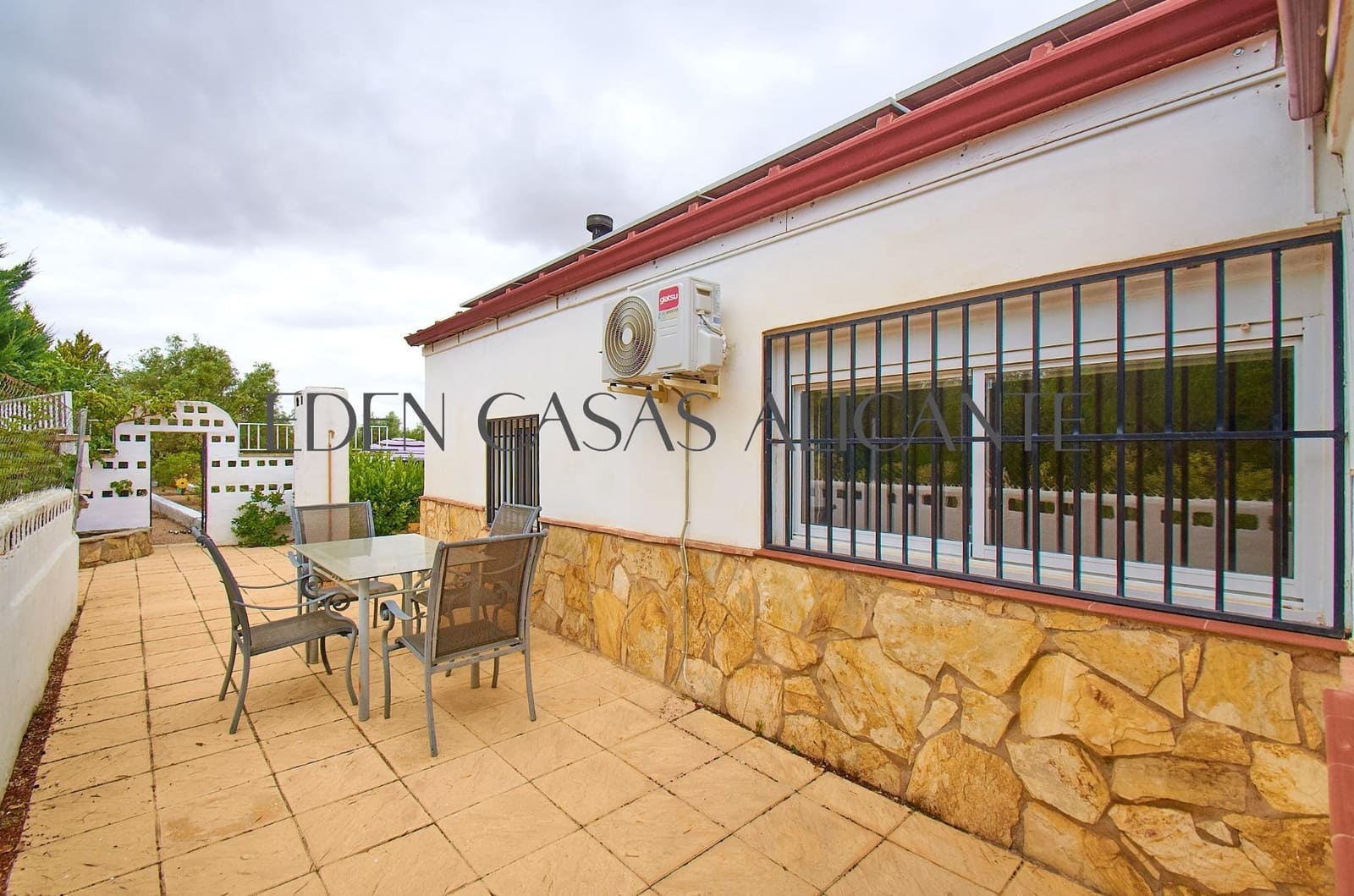 3 bedroom Villa for sale in Biar - € 199,900 (Ref: 9904156)