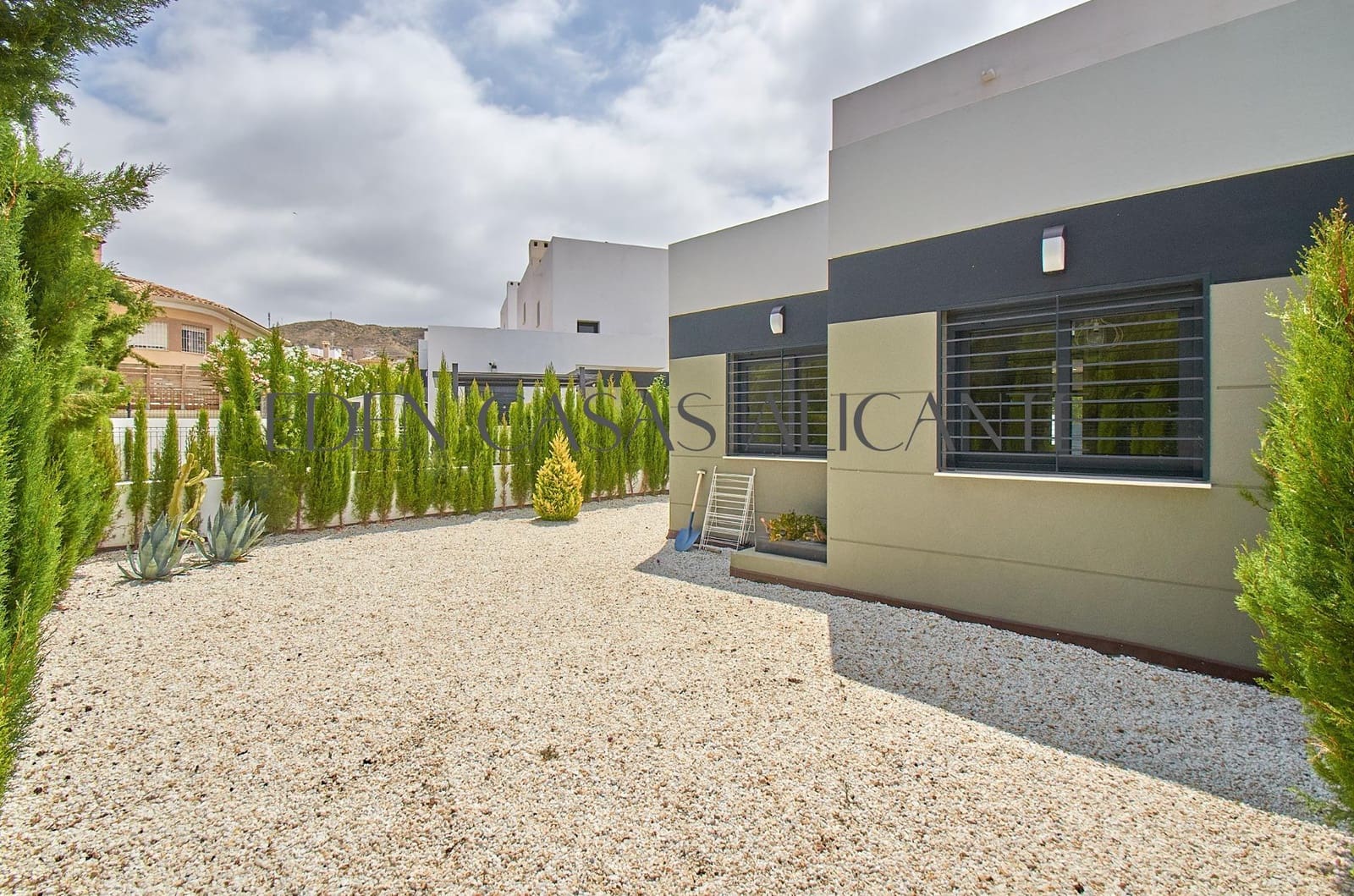 3 Zimmer Doppelhaus zu verkaufen in Busot mit Pool - 395.000 € (Ref: 9936533)