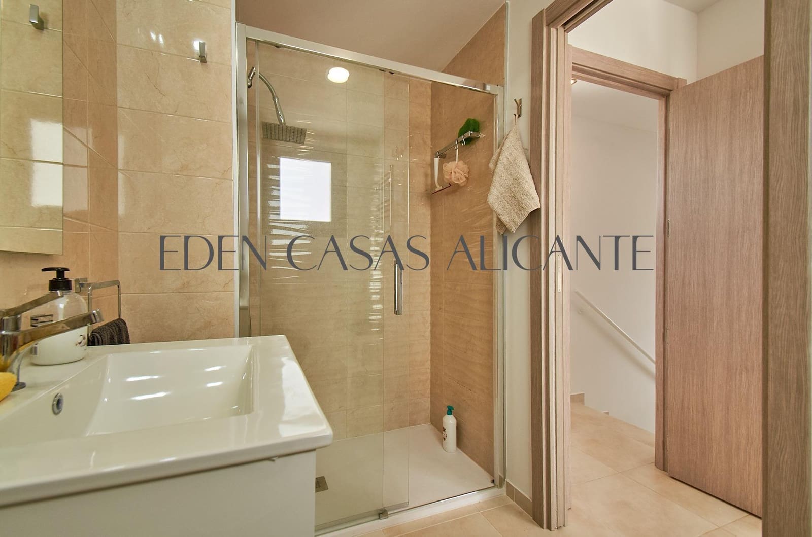 3 Zimmer Doppelhaus zu verkaufen in Busot mit Pool - 395.000 € (Ref: 9936533)