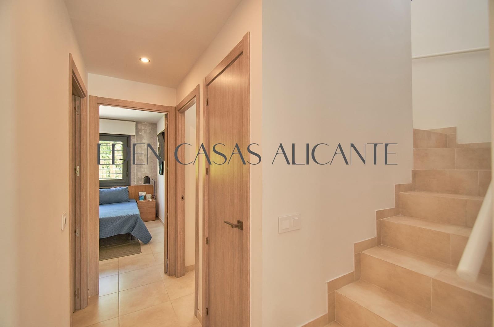 3 Zimmer Doppelhaus zu verkaufen in Busot mit Pool - 395.000 € (Ref: 9936533)