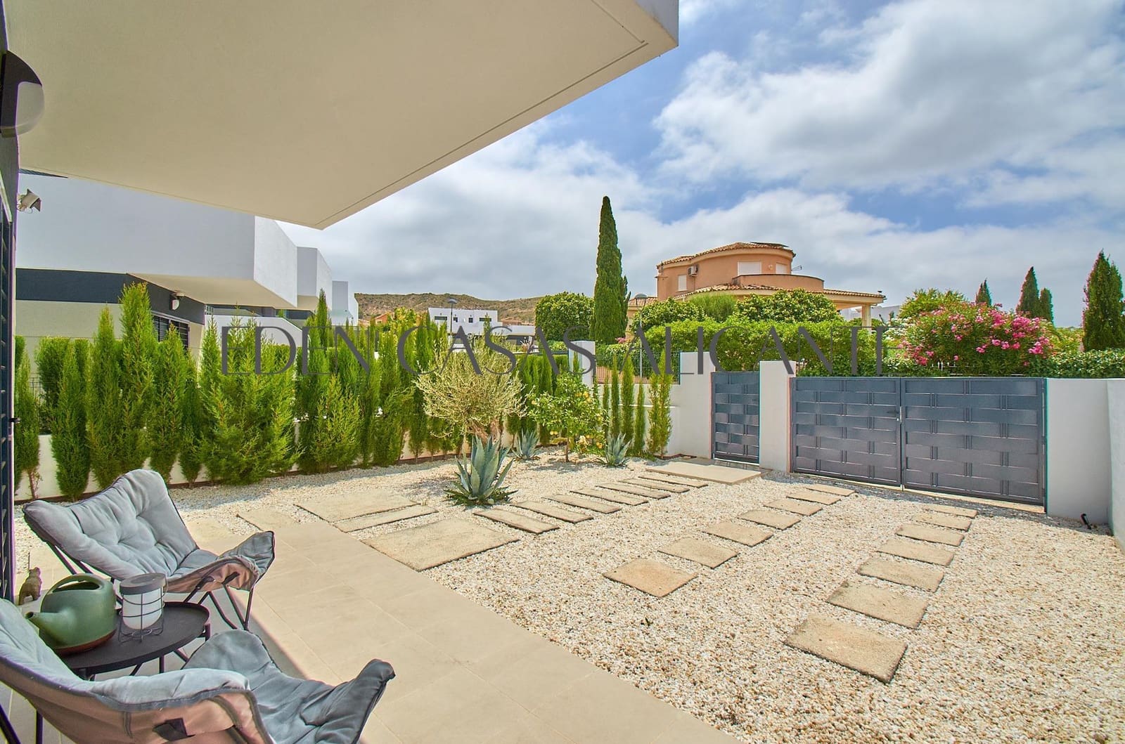 3 Zimmer Doppelhaus zu verkaufen in Busot mit Pool - 395.000 € (Ref: 9936533)