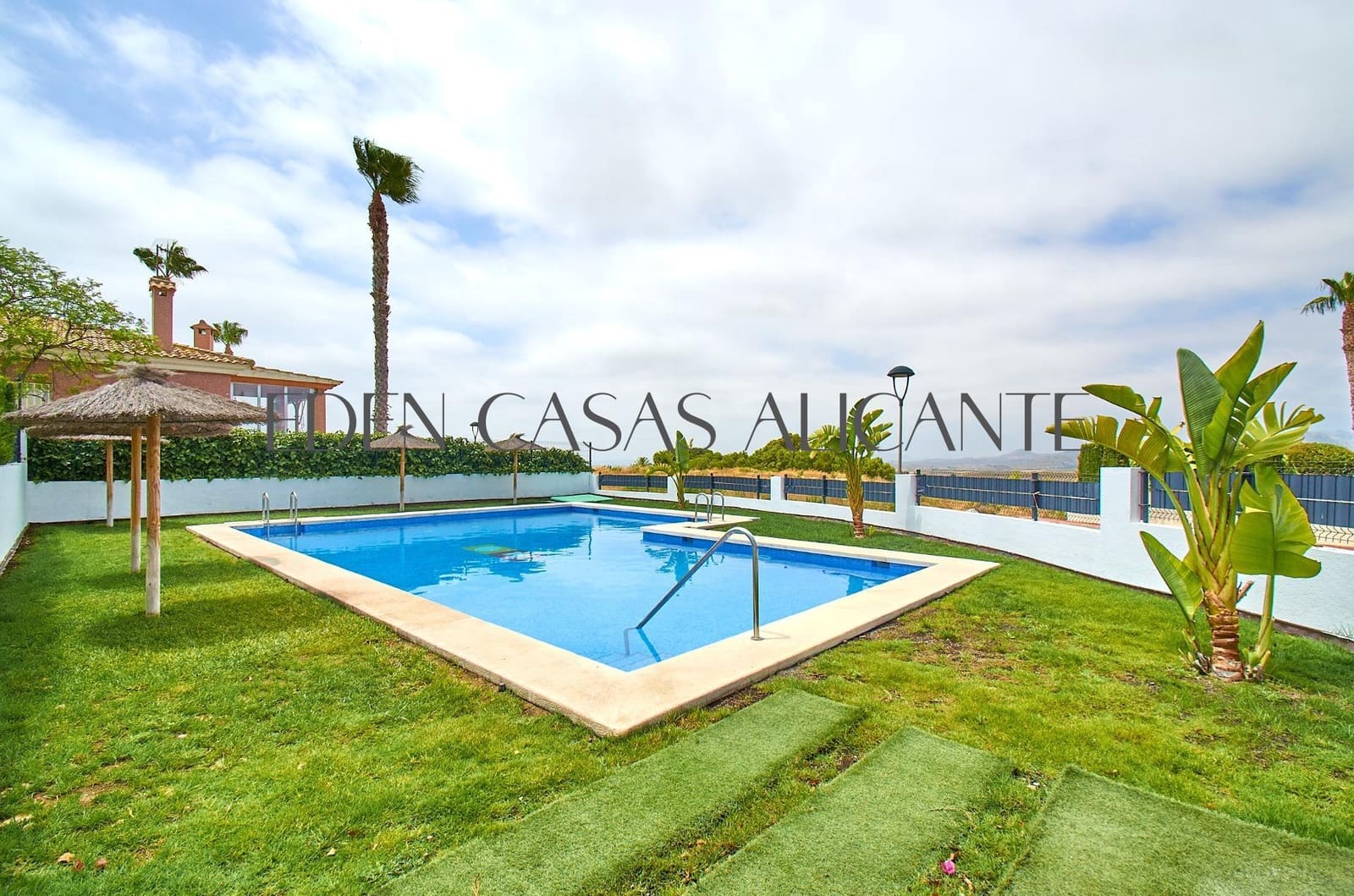 3 Zimmer Doppelhaus zu verkaufen in Busot mit Pool - 395.000 € (Ref: 9936533)