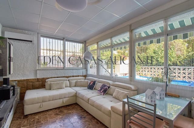 2 makuuhuone Bungalow myytävänä paikassa Coveta Fuma, El Campello - 230 000 € (Ref: 9938339)