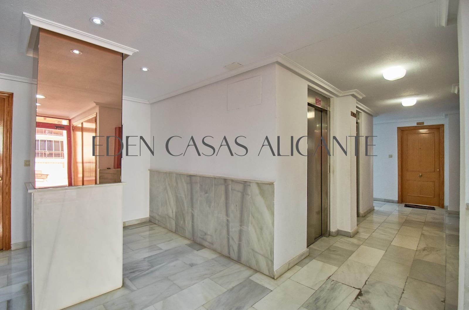 1 bedroom Flat for sale in La Villajoyosa / Vila Joiosa with pool - € 190,000 (Ref: 9949945)