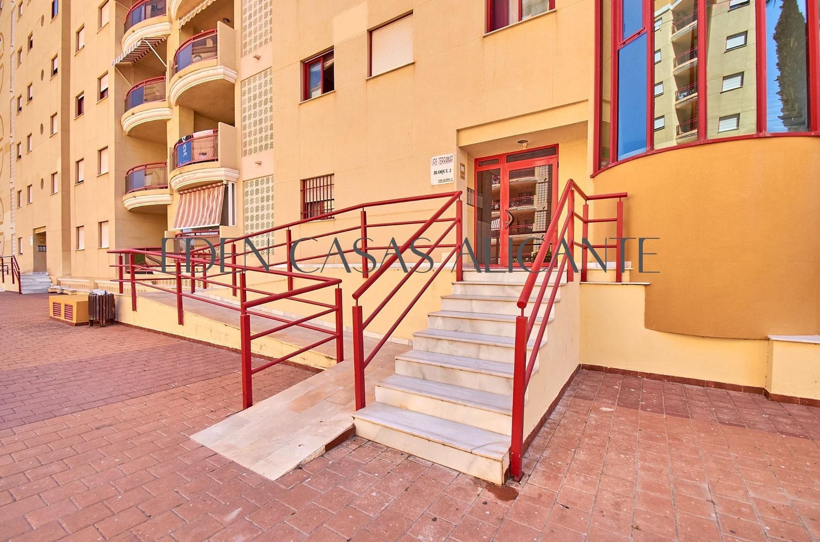 1 bedroom Flat for sale in La Villajoyosa / Vila Joiosa with pool - € 190,000 (Ref: 9949945)