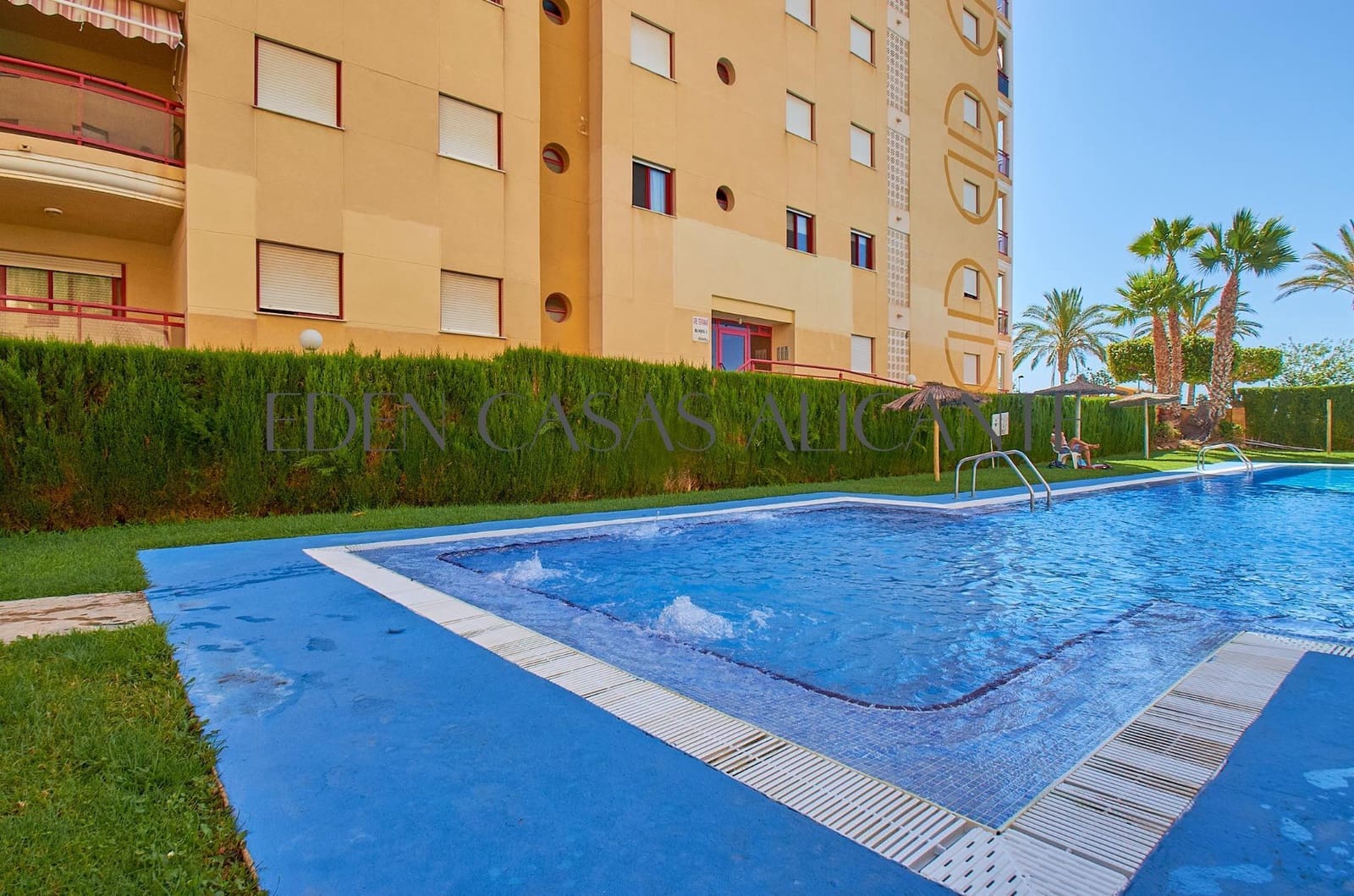 1 bedroom Flat for sale in La Villajoyosa / Vila Joiosa with pool - € 190,000 (Ref: 9949945)