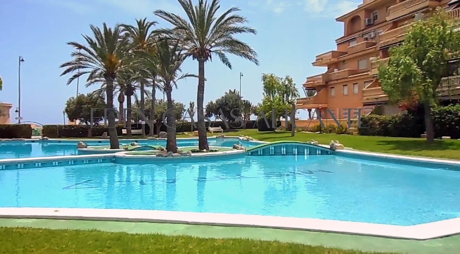 3 slaapkamer Flat te koop in El Campello met zwembad garage - € 360.000 (Ref: 9975585)